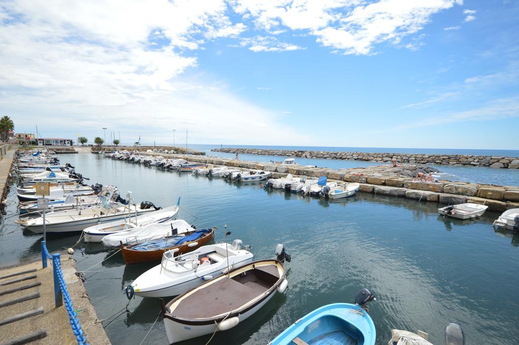 Riva Mare Apartment Riva Ligure Exterior photo
